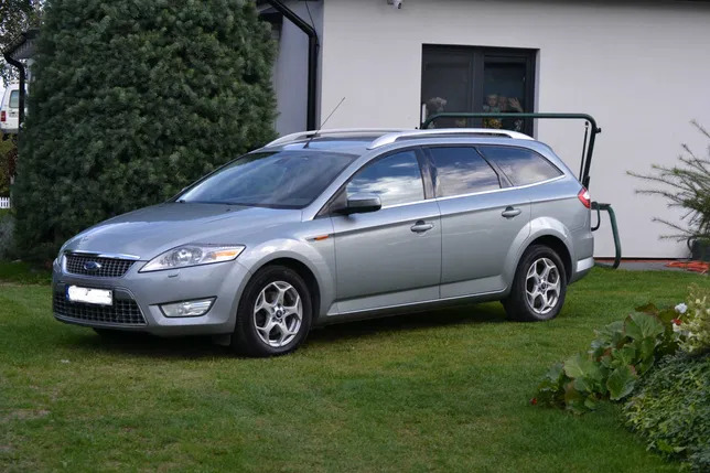 Ford Mondeo Combi Disel, Kivitel: Kombi, Motor: 2.0 Tdi Váltó: Kézi 6seb, Utasok száma: 5, Klíma,